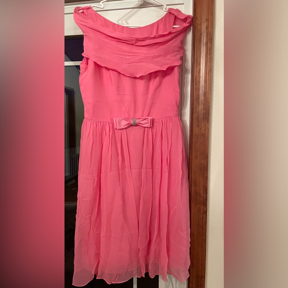 Signature by Robbie Bee Pretty & Pink Dress!